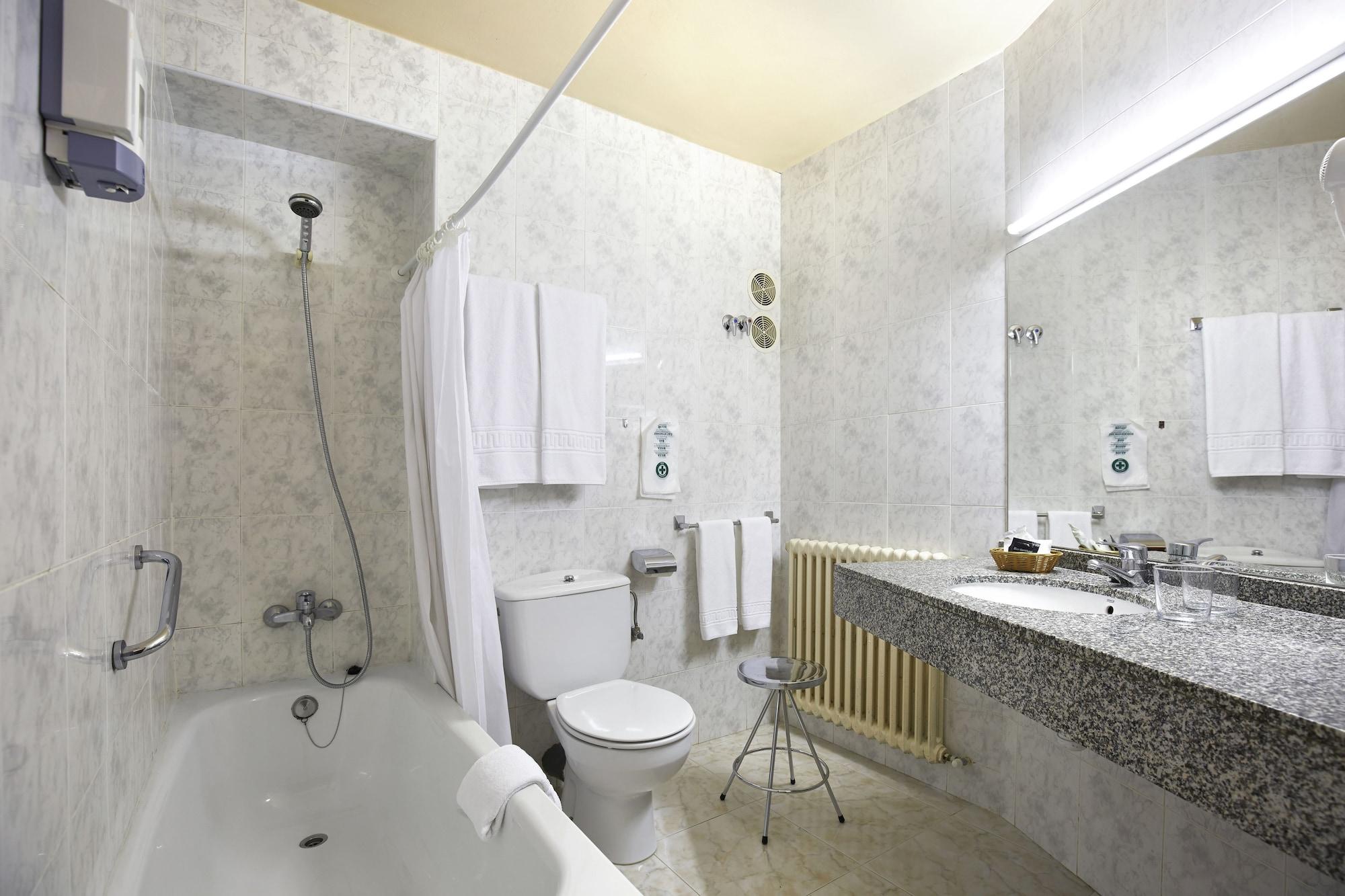 Hotel Univers Ενκάμπ Εξωτερικό φωτογραφία