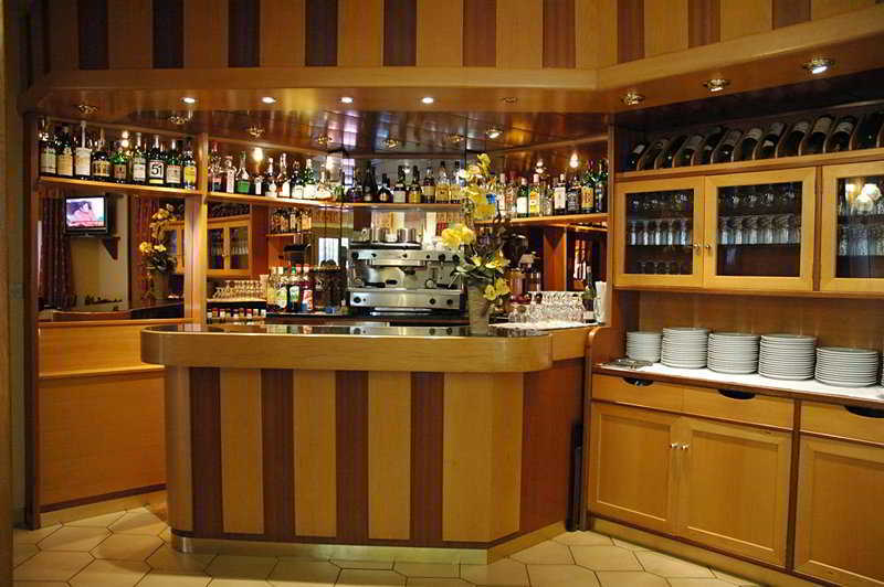 Hotel Univers Ενκάμπ Εξωτερικό φωτογραφία