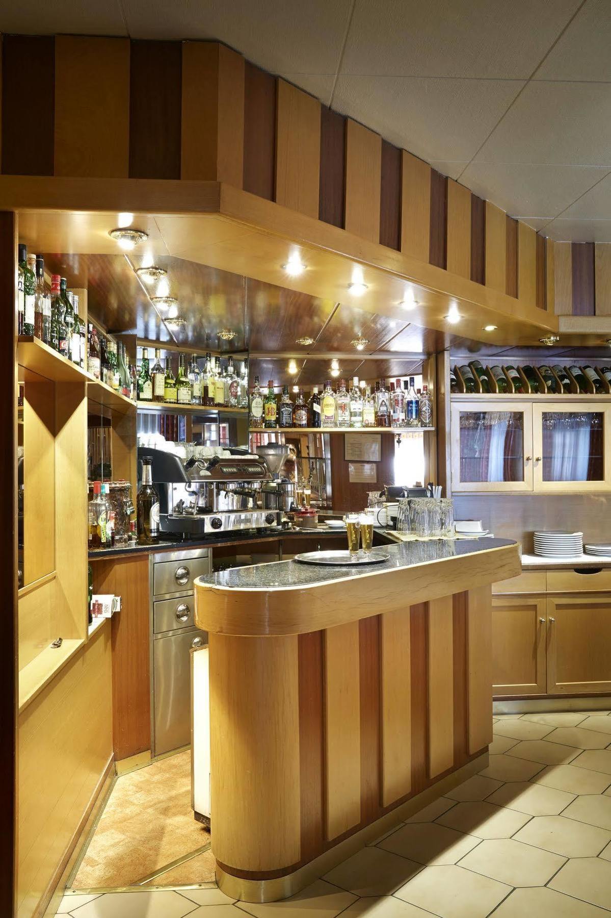 Hotel Univers Ενκάμπ Εξωτερικό φωτογραφία