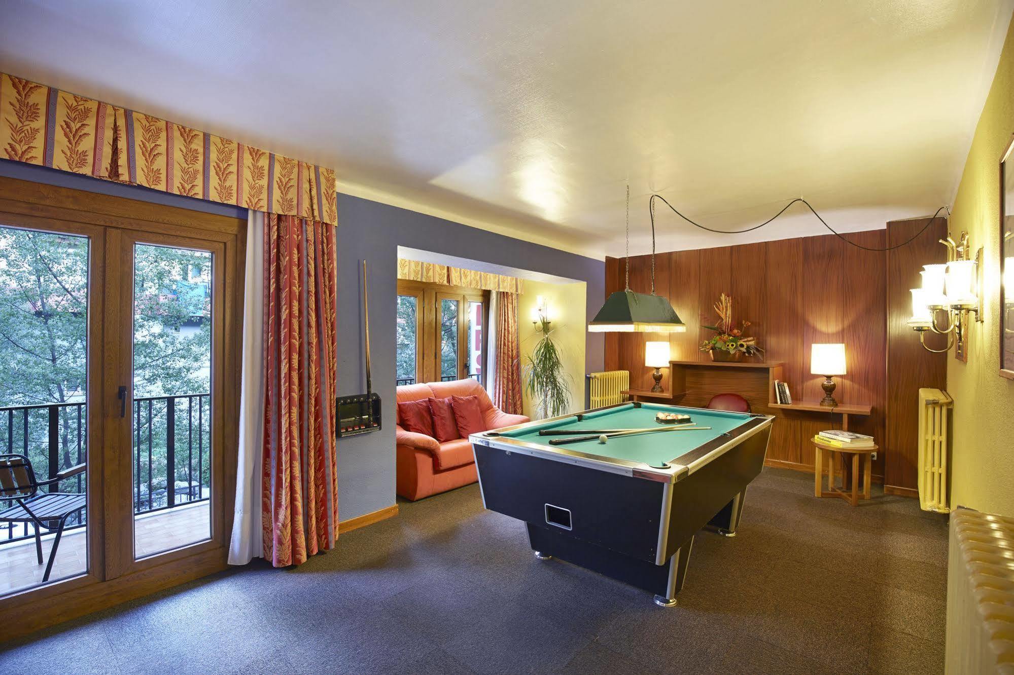 Hotel Univers Ενκάμπ Εξωτερικό φωτογραφία